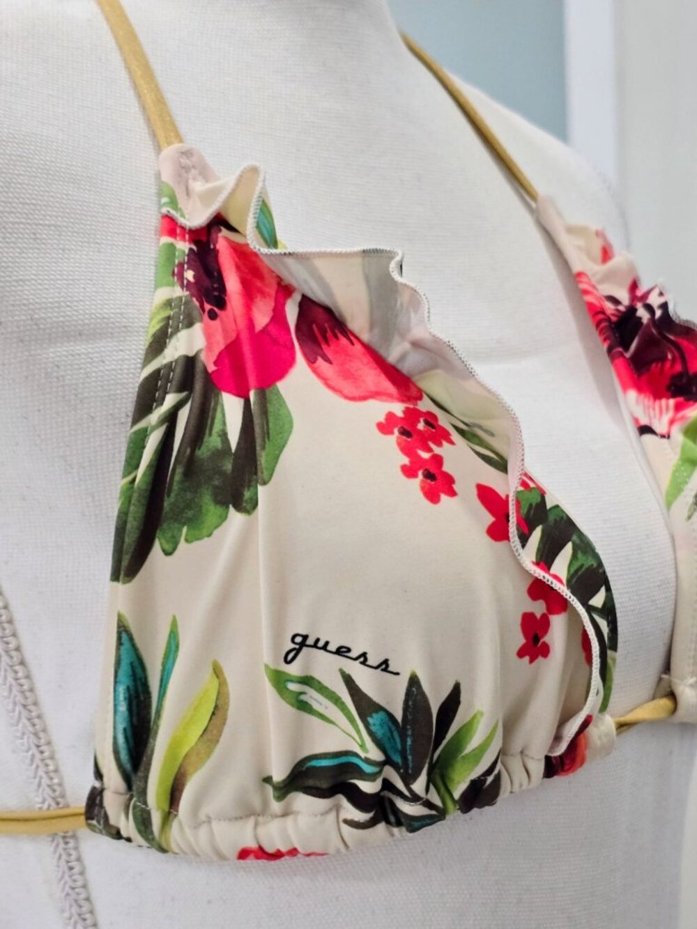 Guess ✦ Bikini Set ✦ Floral Halter Top With Gold Straps & Side Tie Bottoms S - Picture 5 of 8